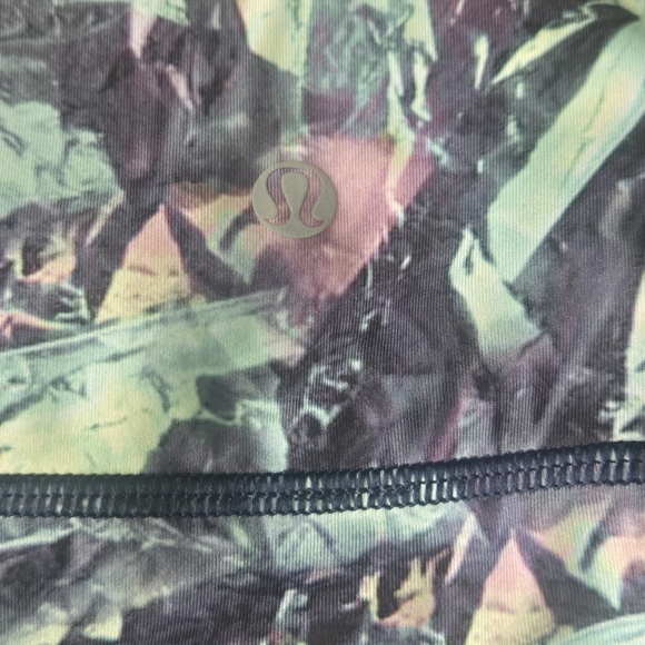 Lululemon Run: Inspire Crop II *All Full-On Luxtreme Iridescent Multi Size 6 - Picture 4 of 7